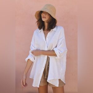 White Button down long sleeve blouse